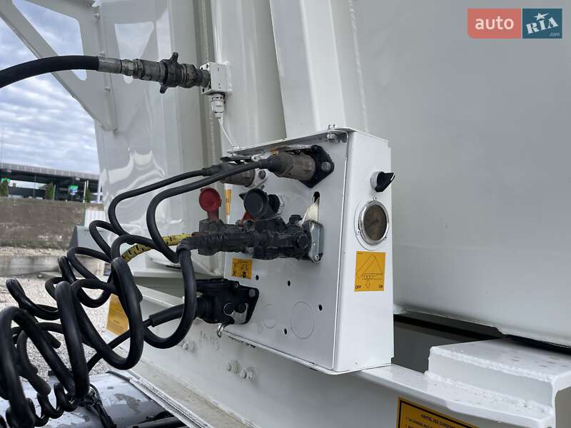 Зерновоз - полуприцеп Benalu Bencere 2013 в Виннице