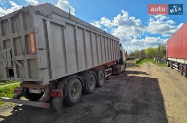 Зерновоз - полуприцеп Benalu Bencere 2006 в Львове