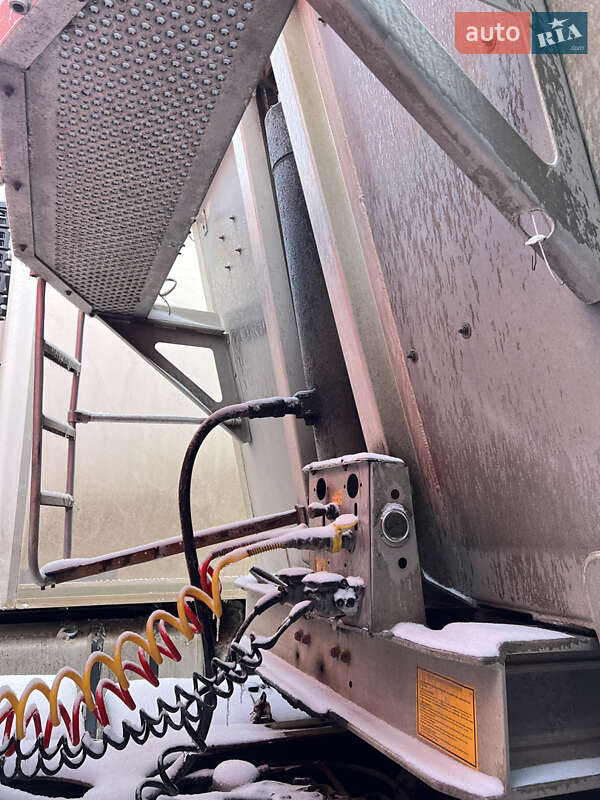 Самосвал полуприцеп Benalu BRD3 2011 в Киеве