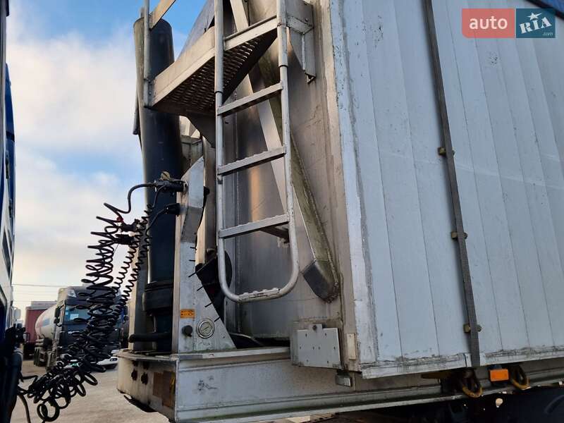 Самосвал полуприцеп Benalu Fruehauh 2010 в Виннице