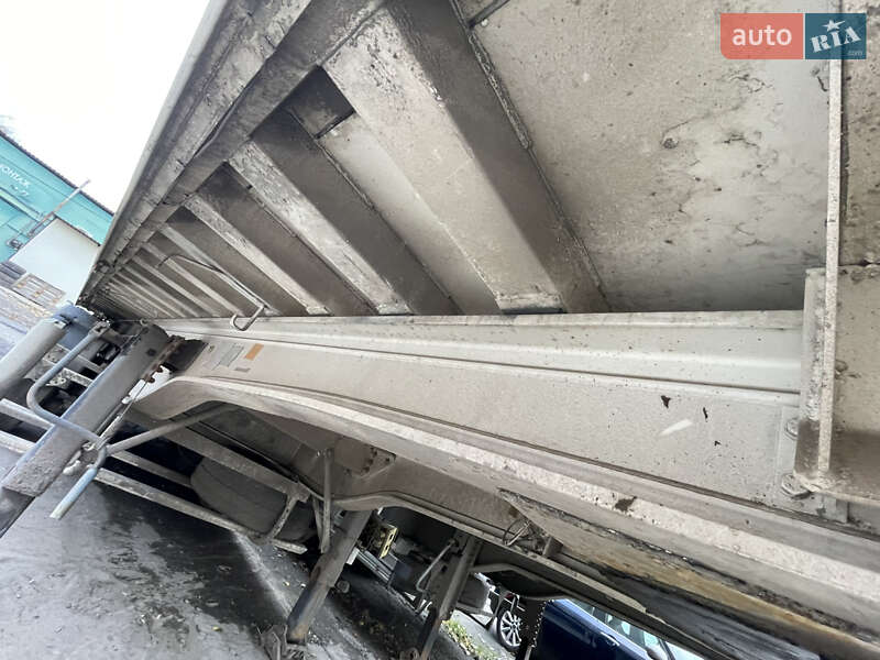 Зерновоз - полуприцеп Benalu С34 2008 в Киеве