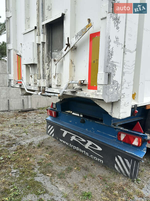 Зерновоз - напівпричіп Benalu TF34C-Z 2001 в Львові