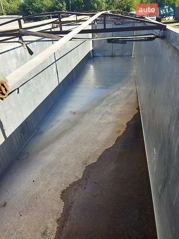 Самосвал полуприцеп Benalu TF34C-Z 2005 в Прилуках