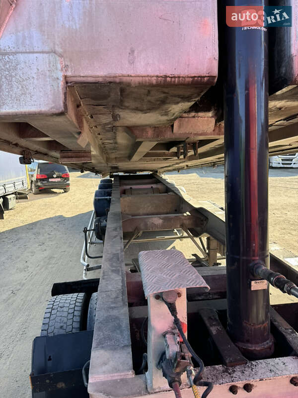 Зерновоз - полуприцеп Benalu TF34C1 2000 в Львове