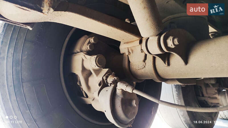 Самоскид напівпричіп Benalu TF34C1 1999 в Миколаєві