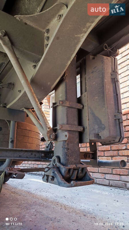 Самоскид напівпричіп Benalu TF34C1 1999 в Миколаєві