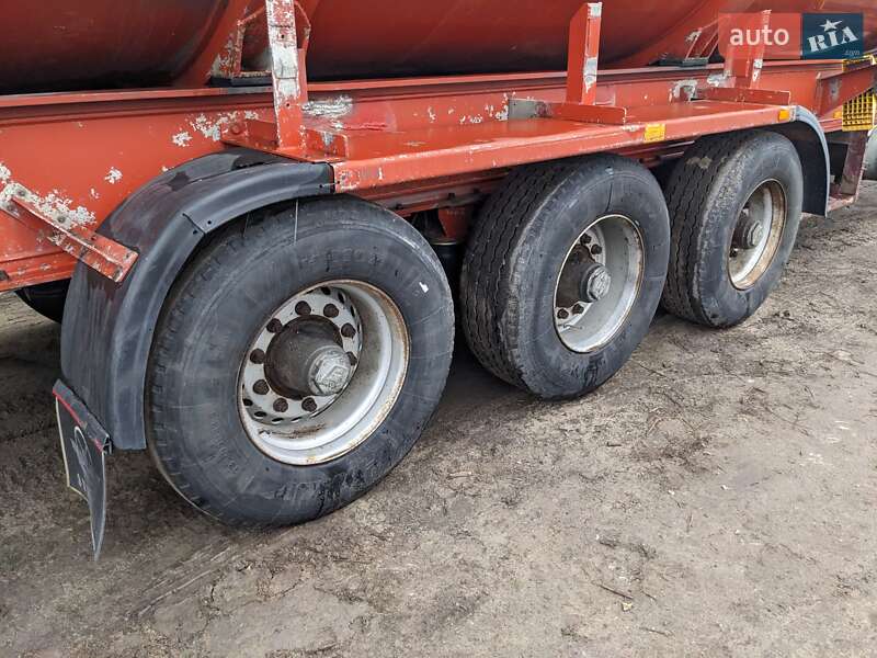 Цистерна полуприцеп Benalu TF 1992 в Кременчуге