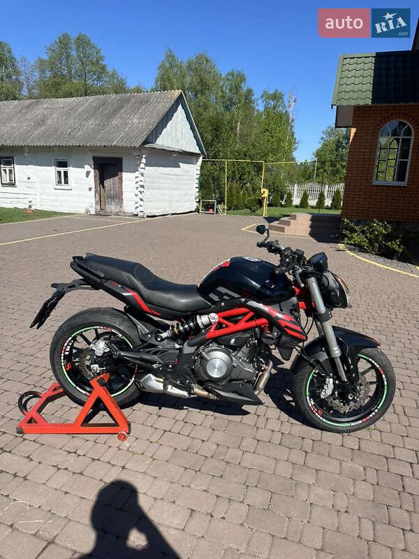 Мотоцикл Без обтекателей (Naked bike) Benelli 302S 2020 в Ратным фото 5 Мотоцикл Без обтекателей (Naked bike) Benelli 302S 2020 в Ратным