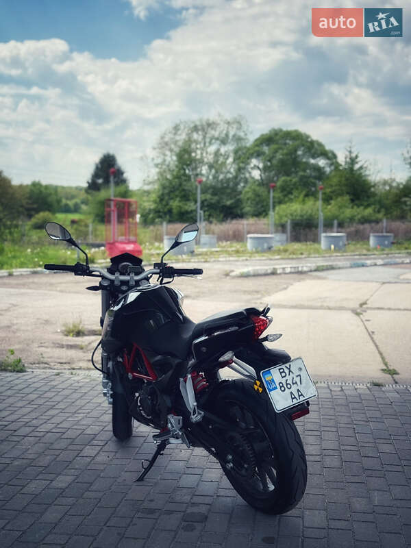 Мотоцикл Без обтекателей (Naked bike) Benelli TNT 25 2018 в Львове