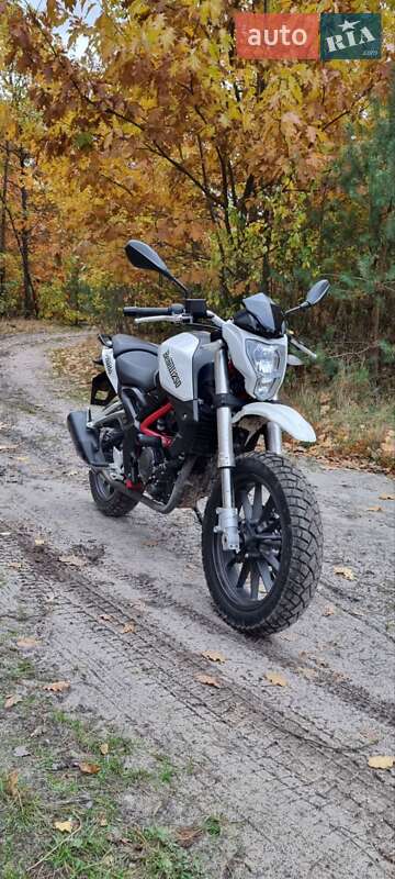 Мотоцикл Без обтекателей (Naked bike) Benelli TNT 25 2020 в Дерно фото 3 Мотоцикл Без обтекателей (Naked bike) Benelli TNT 25 2020 в Дерно