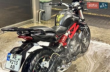 Мотоцикл Без обтекателей (Naked bike) Benelli TNT 300 2018 в Днепре фото 5 Мотоцикл Без обтекателей (Naked bike) Benelli TNT 300 2018 в Днепре
