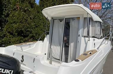 Моторная яхта Beneteau Antares 2014 в Киеве