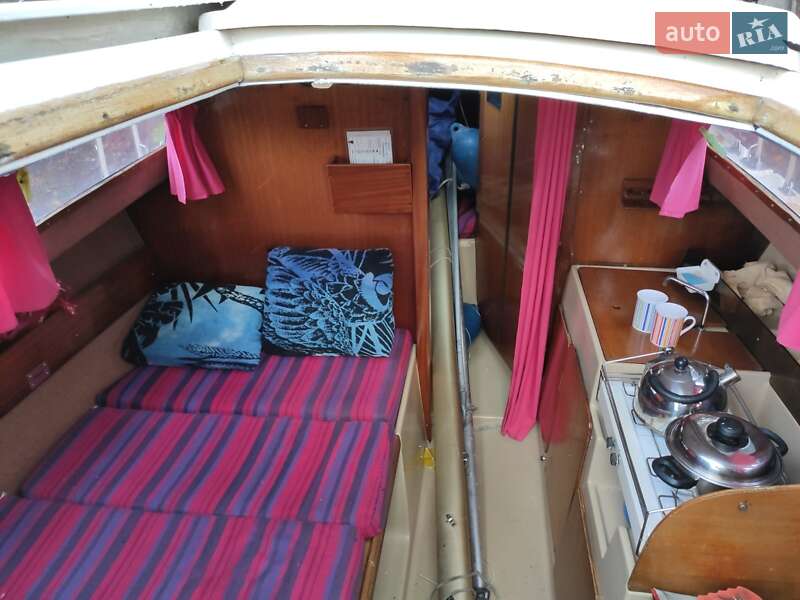 Парусная яхта Beneteau Oceanis 1987 в Киеве