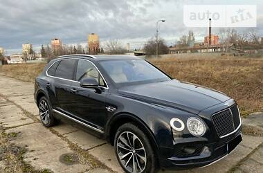 Позашляховик / Кросовер Bentley Bentayga 2017 в Києві