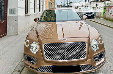 Внедорожник / Кроссовер Bentley Bentayga 2017 в 