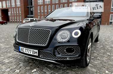 Внедорожник / Кроссовер Bentley Bentayga 2019 в 
