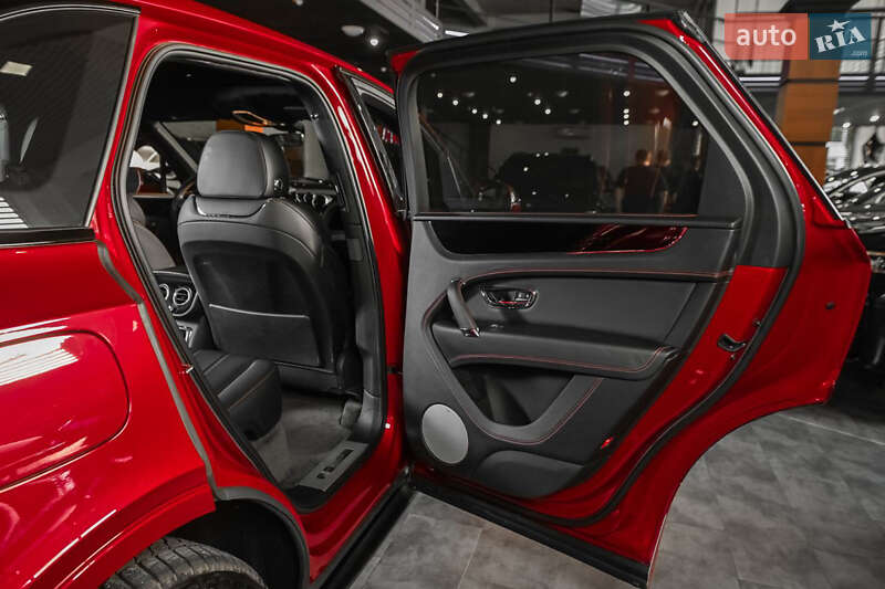 Внедорожник / Кроссовер Bentley Bentayga 2018 в Одессе фото 27 Внедорожник / Кроссовер Bentley Bentayga 2018 в Одессе