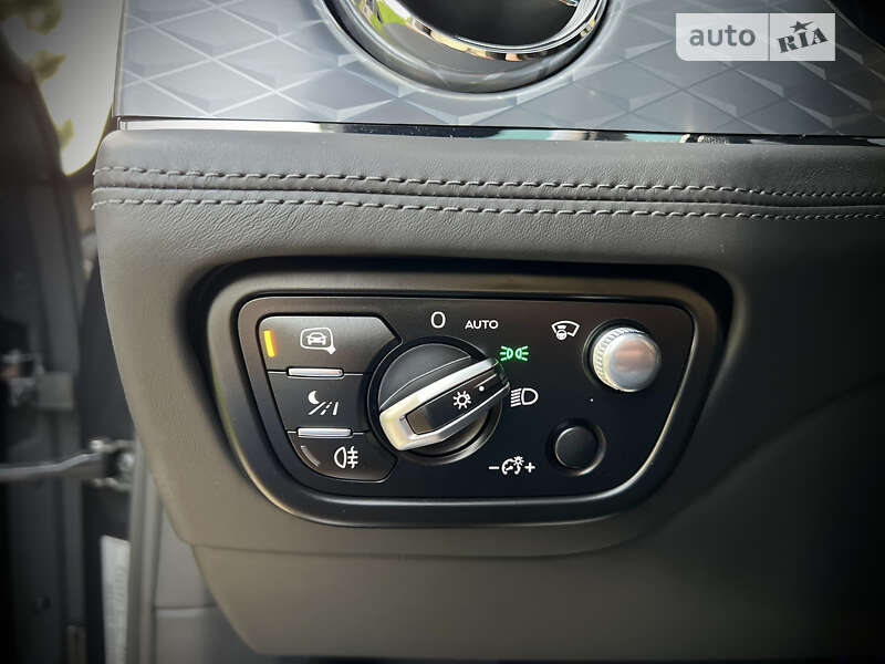 Внедорожник / Кроссовер Bentley Bentayga 2020 в Одессе