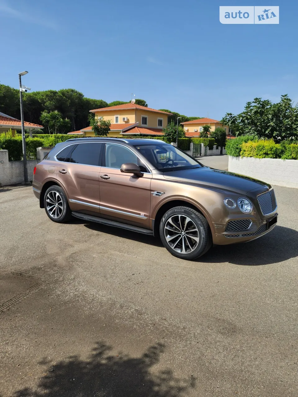 2017 Bentley Bentayga - мініатюра 13