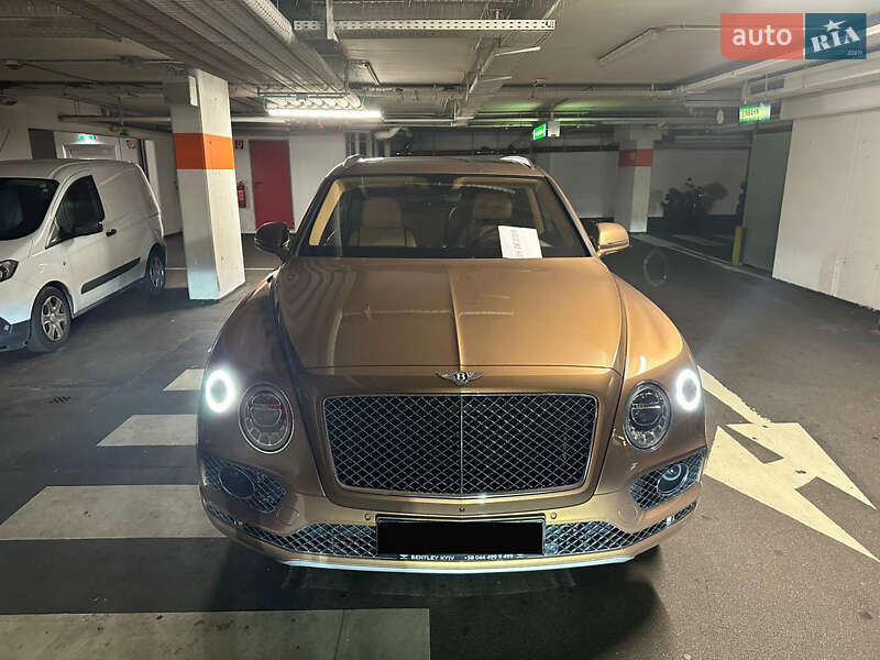 Внедорожник / Кроссовер Bentley Bentayga 2016 в Киеве
