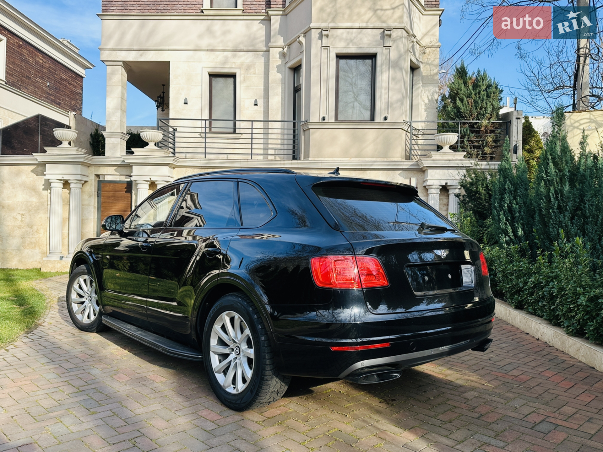 2016 Bentley Bentayga - мініатюра 27