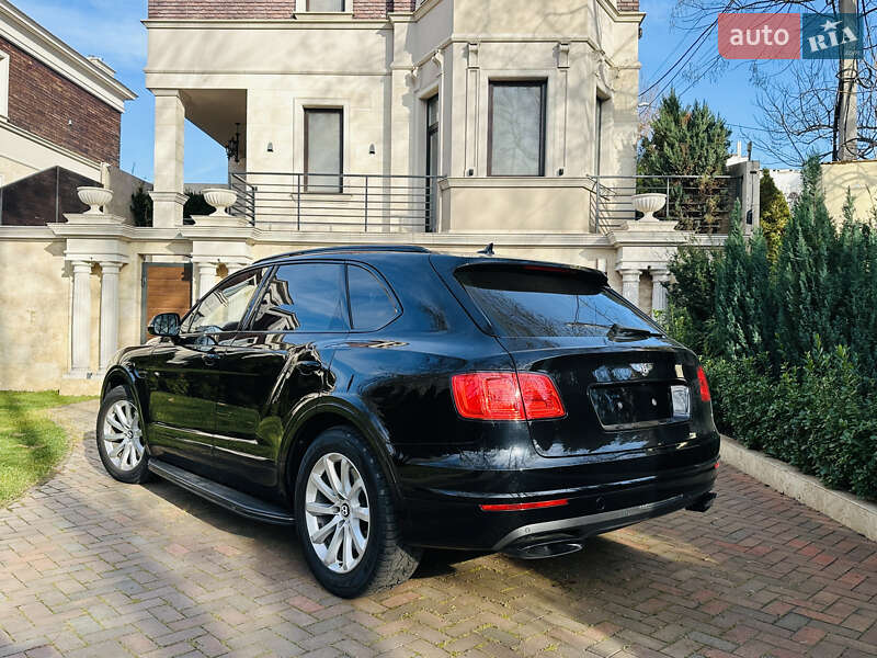 Внедорожник / Кроссовер Bentley Bentayga 2016 в Одессе фото 27 Внедорожник / Кроссовер Bentley Bentayga 2016 в Одессе
