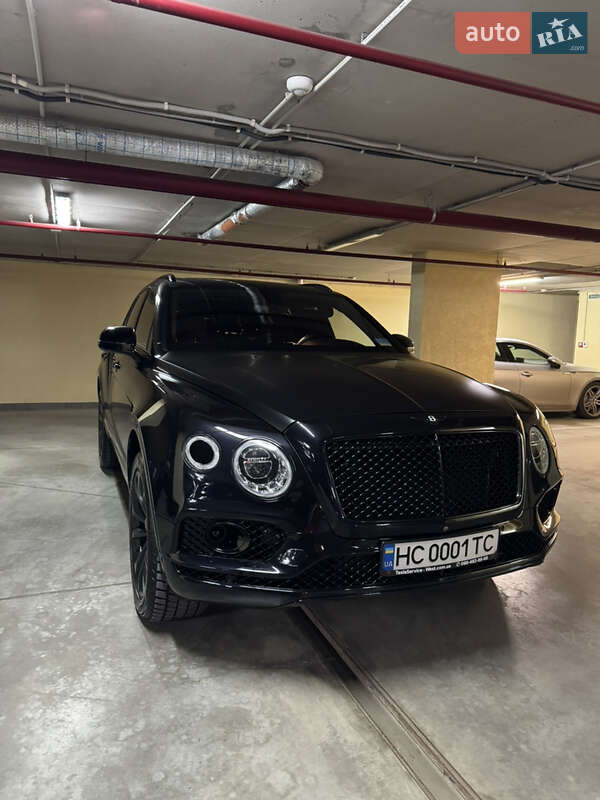 Внедорожник / Кроссовер Bentley Bentayga 2016 в 