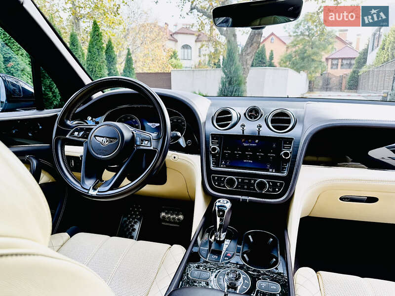Внедорожник / Кроссовер Bentley Bentayga 2016 в Одессе фото 33 Внедорожник / Кроссовер Bentley Bentayga 2016 в Одессе