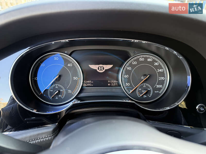 Внедорожник / Кроссовер Bentley Bentayga 2017 в Киеве