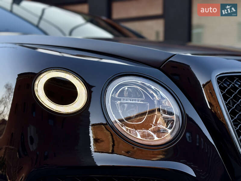 Внедорожник / Кроссовер Bentley Bentayga 2016 в Львове