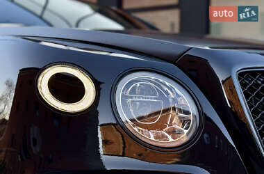 Внедорожник / Кроссовер Bentley Bentayga 2016 в 