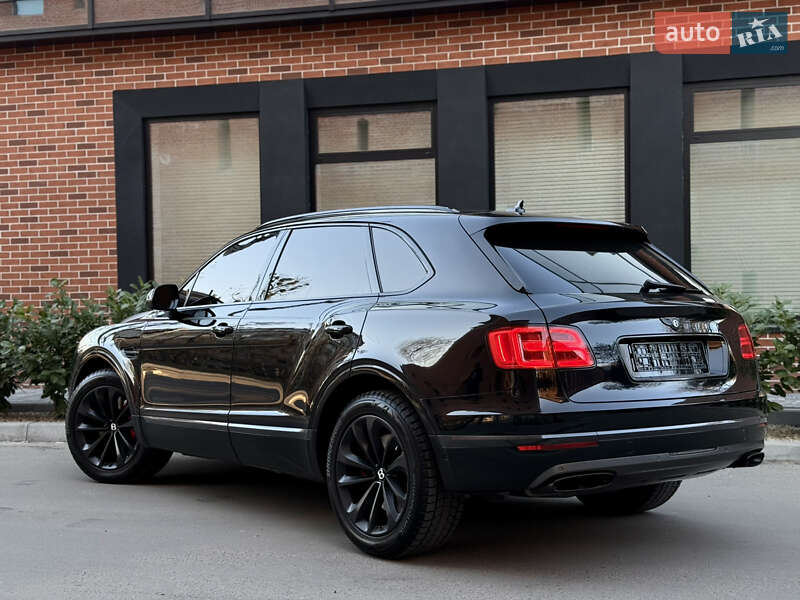 Внедорожник / Кроссовер Bentley Bentayga 2016 в Львове