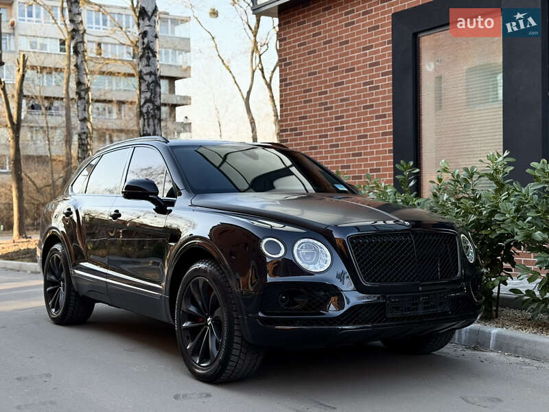 Внедорожник / Кроссовер Bentley Bentayga 2016 в Львове