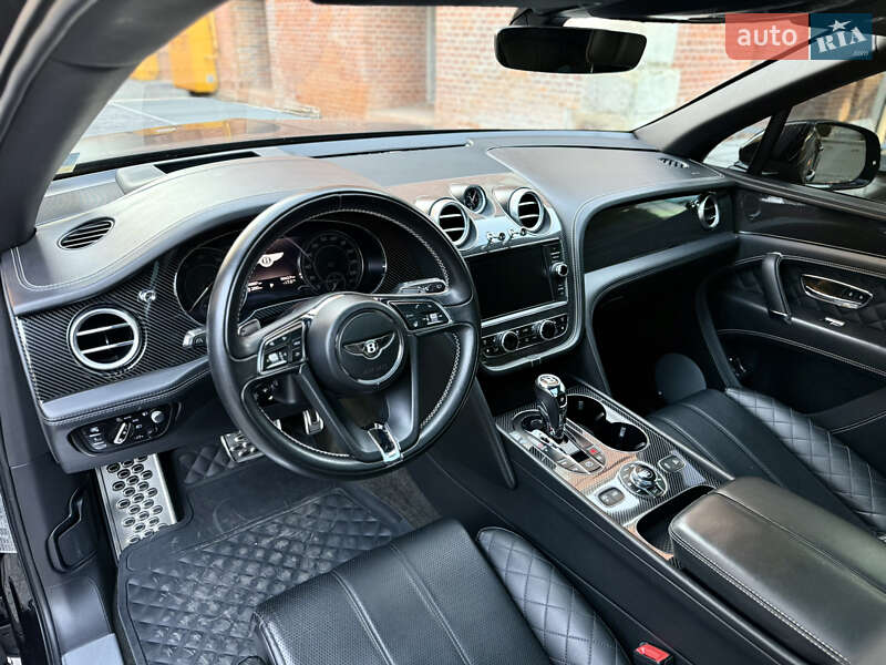 Внедорожник / Кроссовер Bentley Bentayga 2016 в Львове