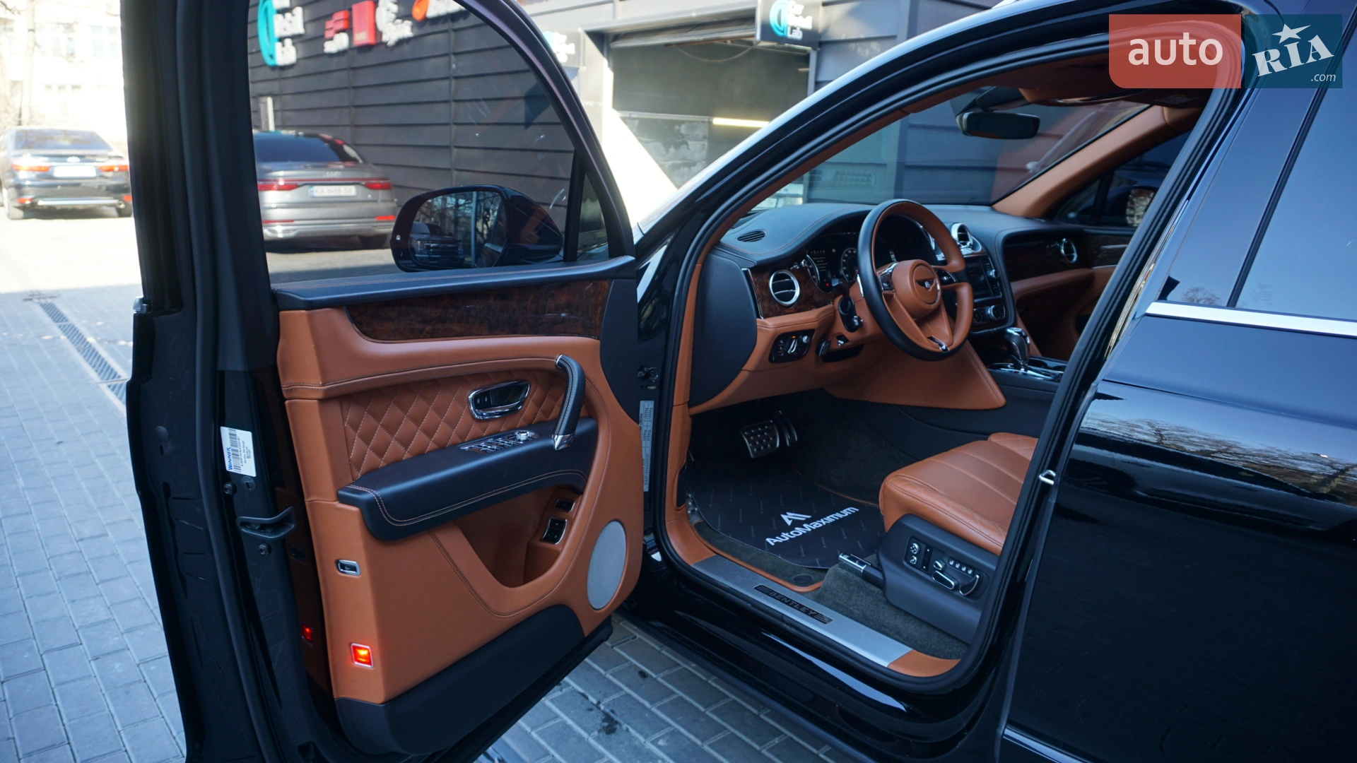 2018 Bentley Bentayga - мініатюра 8