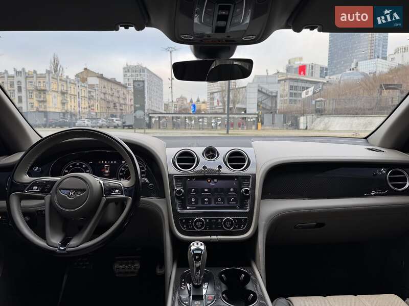 Внедорожник / Кроссовер Bentley Bentayga 2019 в Киеве