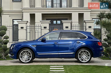 Внедорожник / Кроссовер Bentley Bentayga 2017 в 
