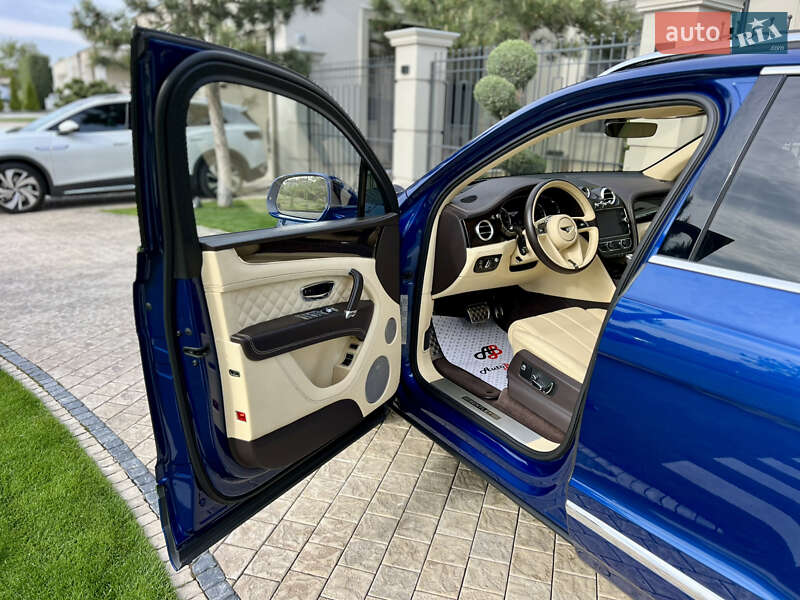 Внедорожник / Кроссовер Bentley Bentayga 2017 в Одессе фото 24 Внедорожник / Кроссовер Bentley Bentayga 2017 в Одессе
