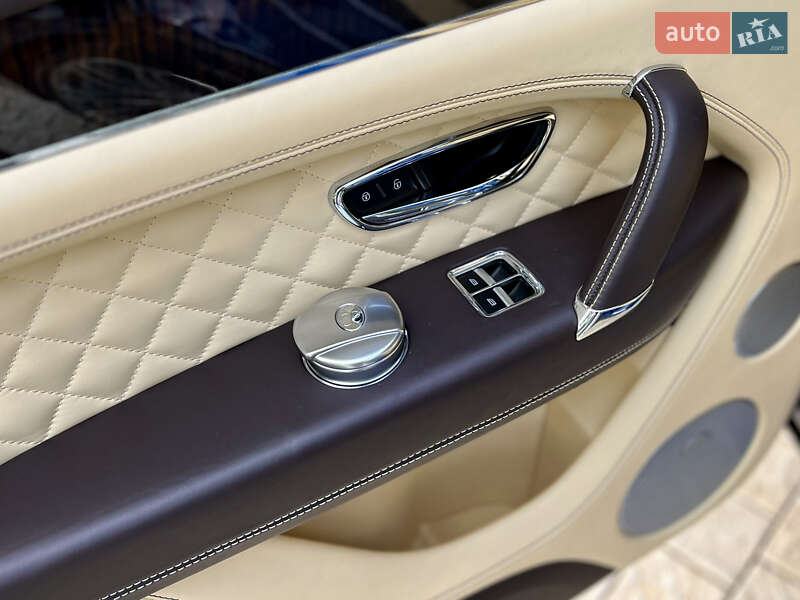 Внедорожник / Кроссовер Bentley Bentayga 2017 в Одессе фото 33 Внедорожник / Кроссовер Bentley Bentayga 2017 в Одессе