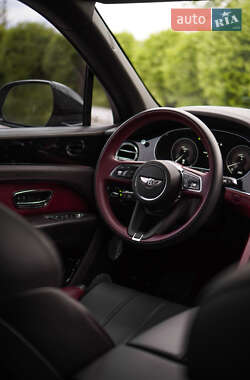Внедорожник / Кроссовер Bentley Bentayga 2022 в 
