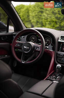 Внедорожник / Кроссовер Bentley Bentayga 2022 в 