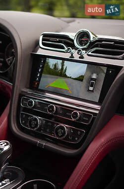 Внедорожник / Кроссовер Bentley Bentayga 2022 в 