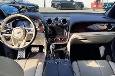 Позашляховик / Кросовер Bentley Bentayga 2019 в 