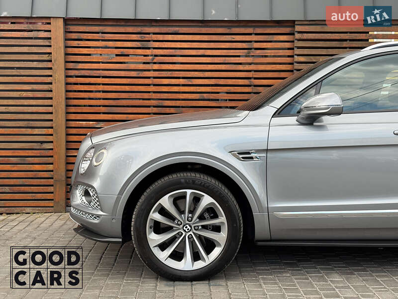 Внедорожник / Кроссовер Bentley Bentayga 2017 в Одессе