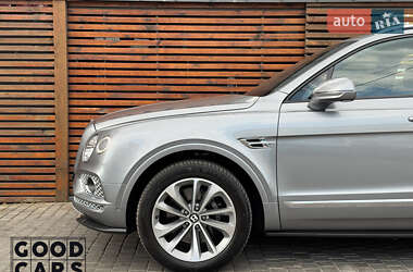 Внедорожник / Кроссовер Bentley Bentayga 2017 в 