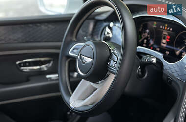 Внедорожник / Кроссовер Bentley Bentayga 2021 в 