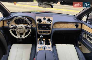 Внедорожник / Кроссовер Bentley Bentayga 2017 в 