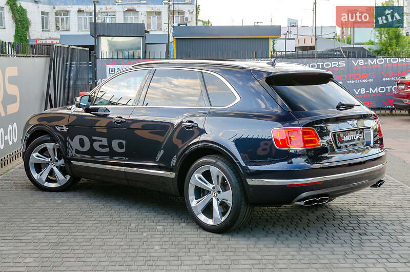 Внедорожник / Кроссовер Bentley Bentayga 2019 в Киеве