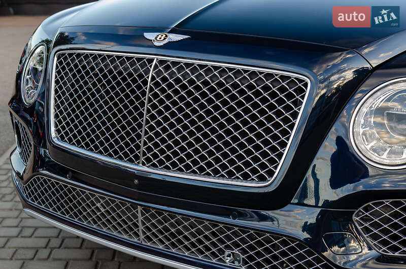 Внедорожник / Кроссовер Bentley Bentayga 2019 в Киеве