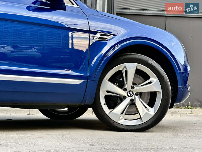 Позашляховик / Кросовер Bentley Bentayga 2016 в Києві